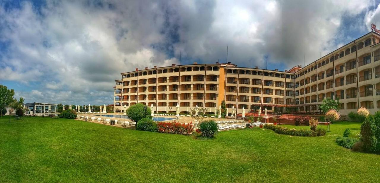 Aparthotel Regina Mare ツァレヴォ エクステリア 写真