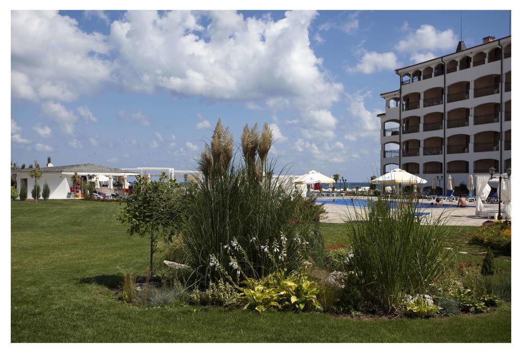 Aparthotel Regina Mare ツァレヴォ エクステリア 写真