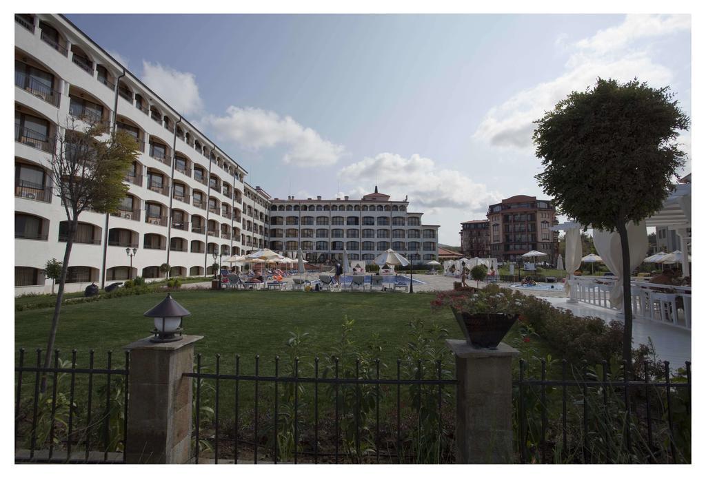 Aparthotel Regina Mare ツァレヴォ エクステリア 写真