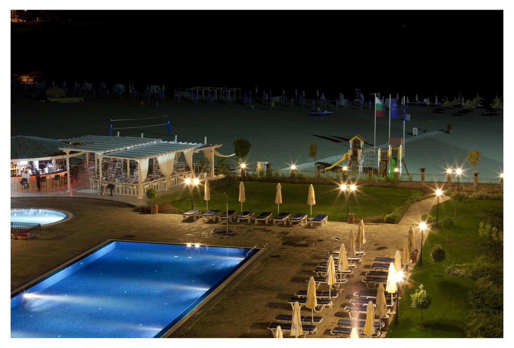 Aparthotel Regina Mare ツァレヴォ エクステリア 写真