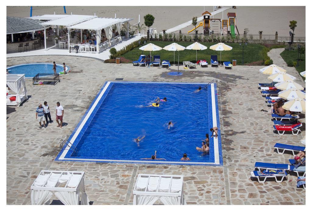 Aparthotel Regina Mare ツァレヴォ エクステリア 写真