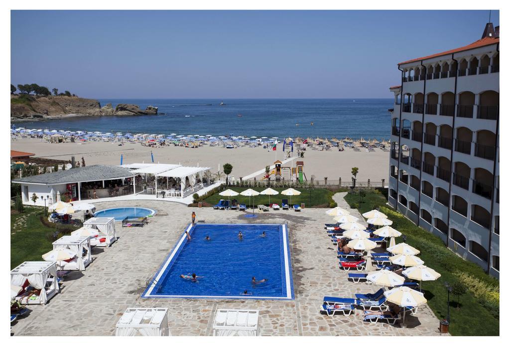 Aparthotel Regina Mare ツァレヴォ エクステリア 写真