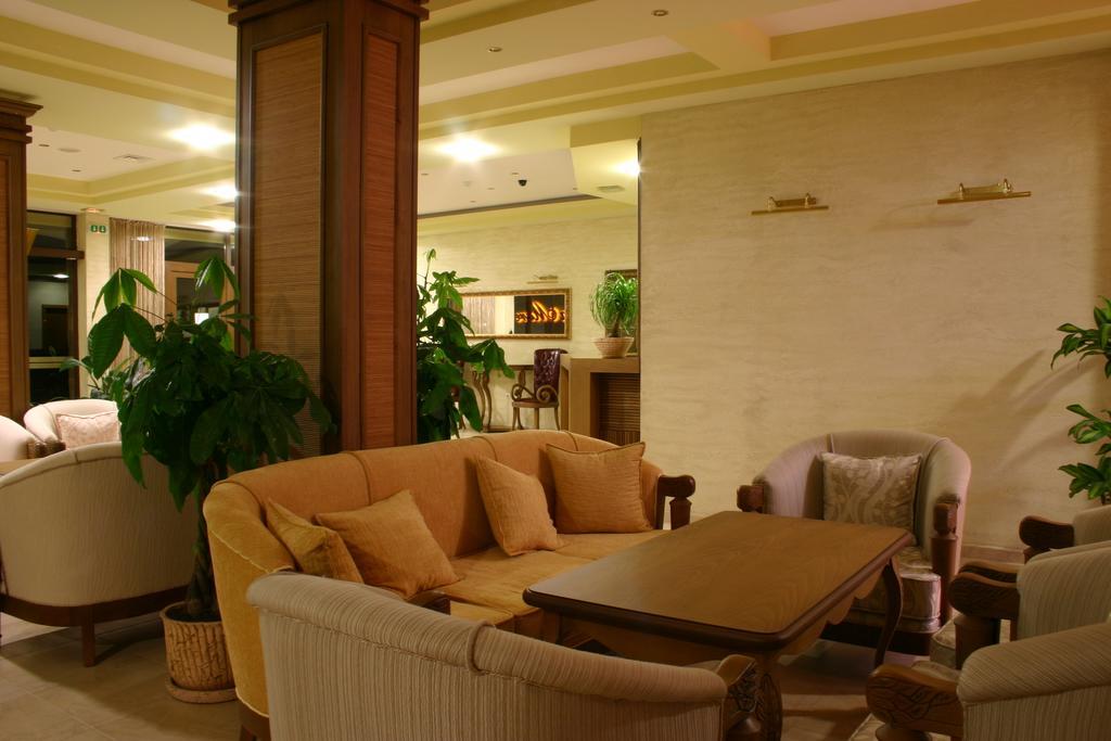 Aparthotel Regina Mare ツァレヴォ エクステリア 写真