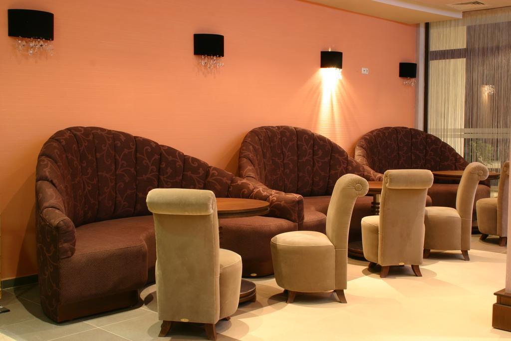 Aparthotel Regina Mare ツァレヴォ エクステリア 写真