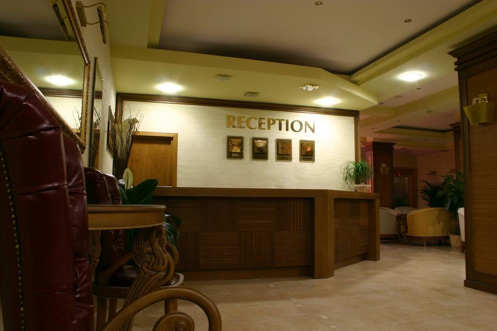 Aparthotel Regina Mare ツァレヴォ エクステリア 写真