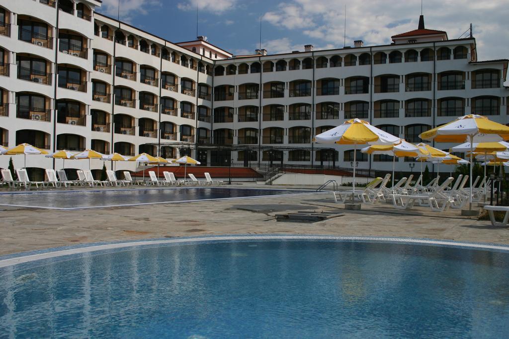 Aparthotel Regina Mare ツァレヴォ エクステリア 写真
