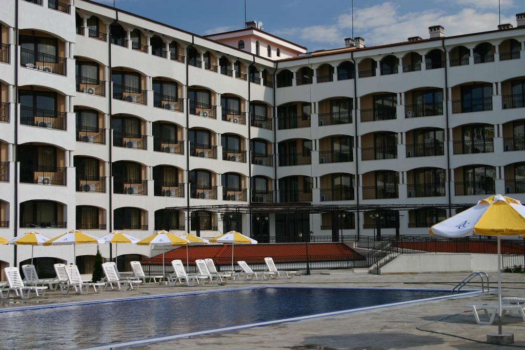Aparthotel Regina Mare ツァレヴォ エクステリア 写真