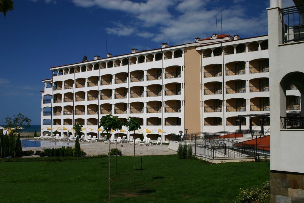 Aparthotel Regina Mare ツァレヴォ エクステリア 写真