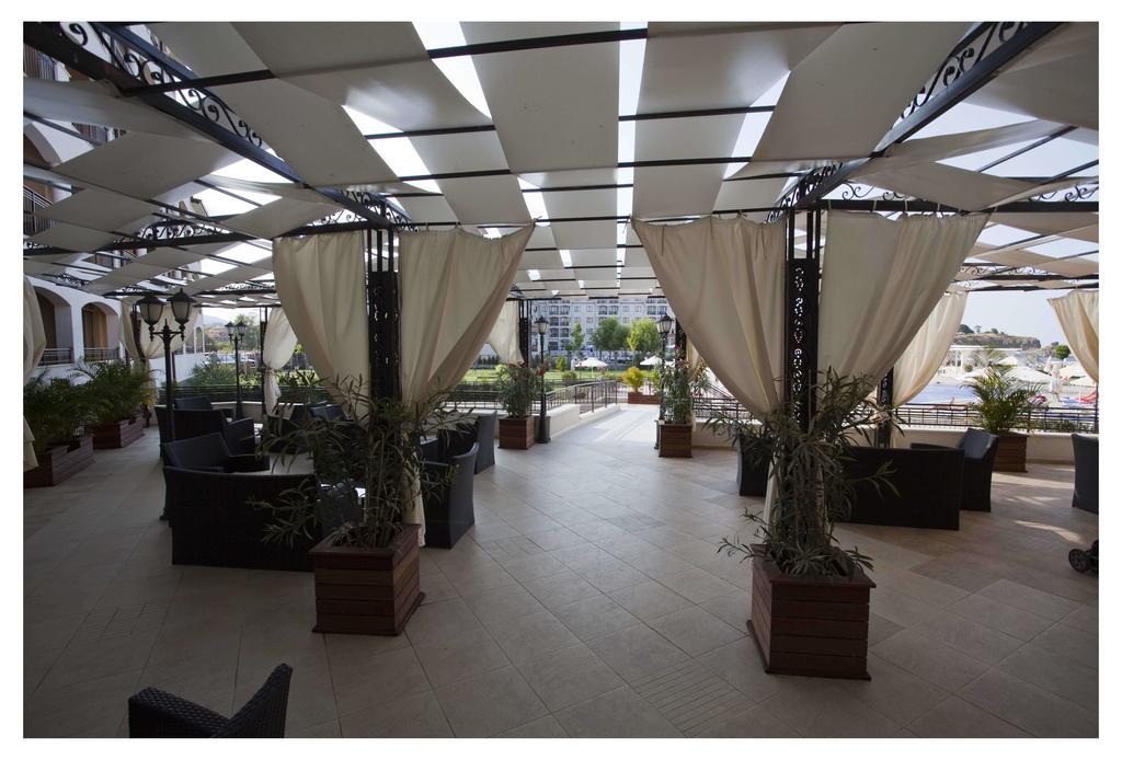 Aparthotel Regina Mare ツァレヴォ エクステリア 写真
